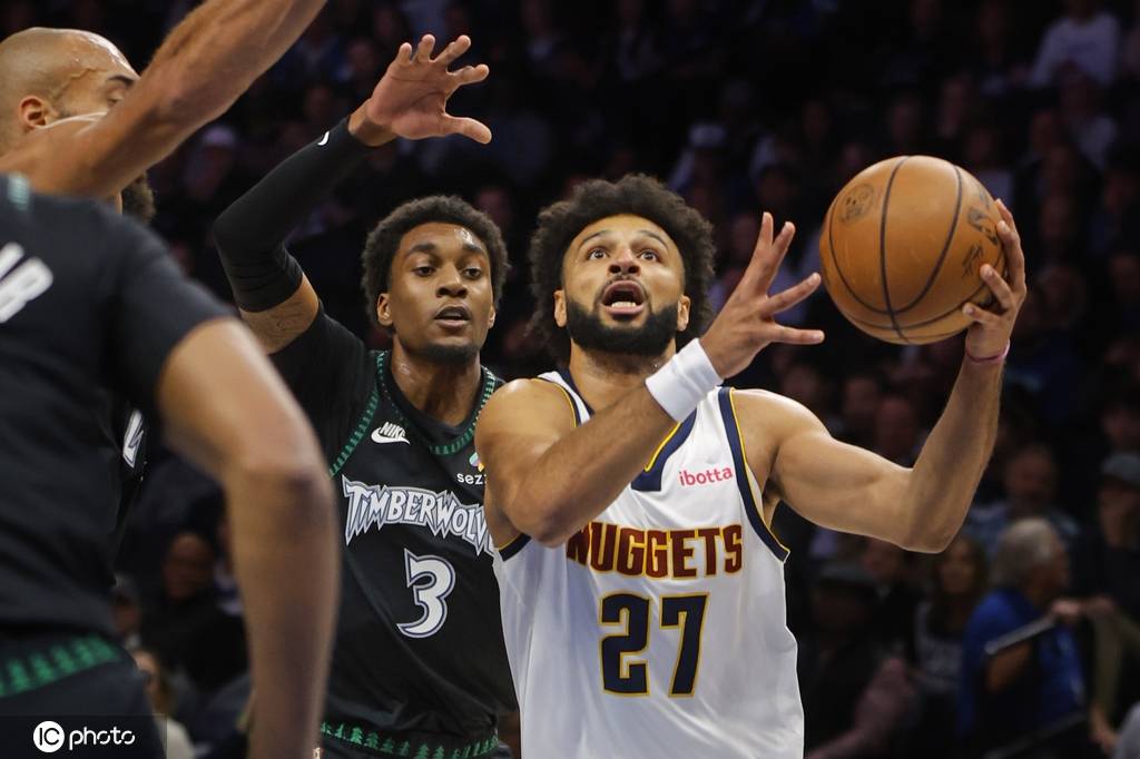 约基奇连场三双默里43+6 华子缺阵掘金擒森林狼