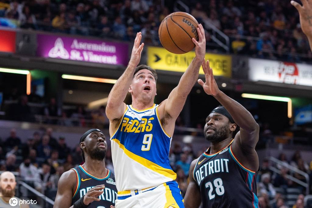 坎宁安24+11西卡24分 活塞擒步行者迎13连胜平队史纪录